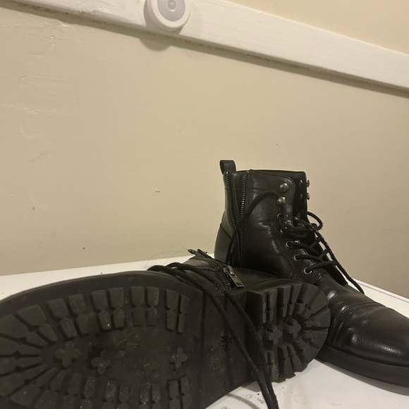 Used H&M Boot - Picture 2 of 2